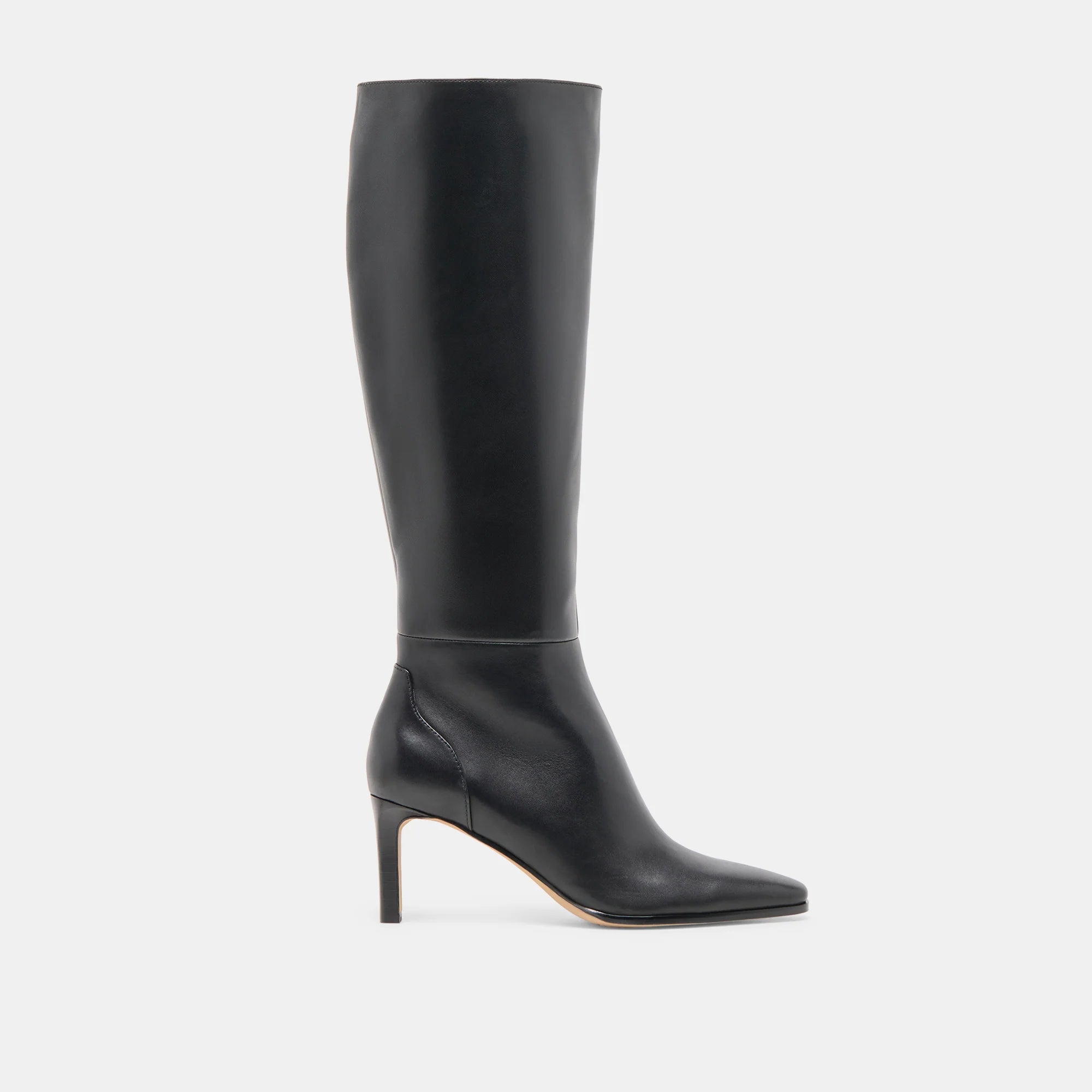 Botte haute noire vernis moulante Ă talon femme grande pointure du 36 au 46 Botte haute noire vernis moulante Ă talon femme grande pointure du 36 au 46