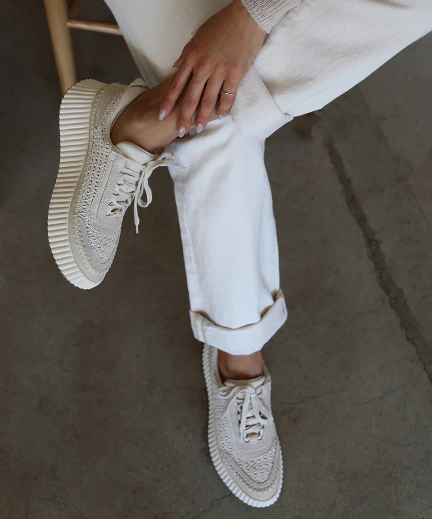 DOLEN TAN Dolce Vita Canada