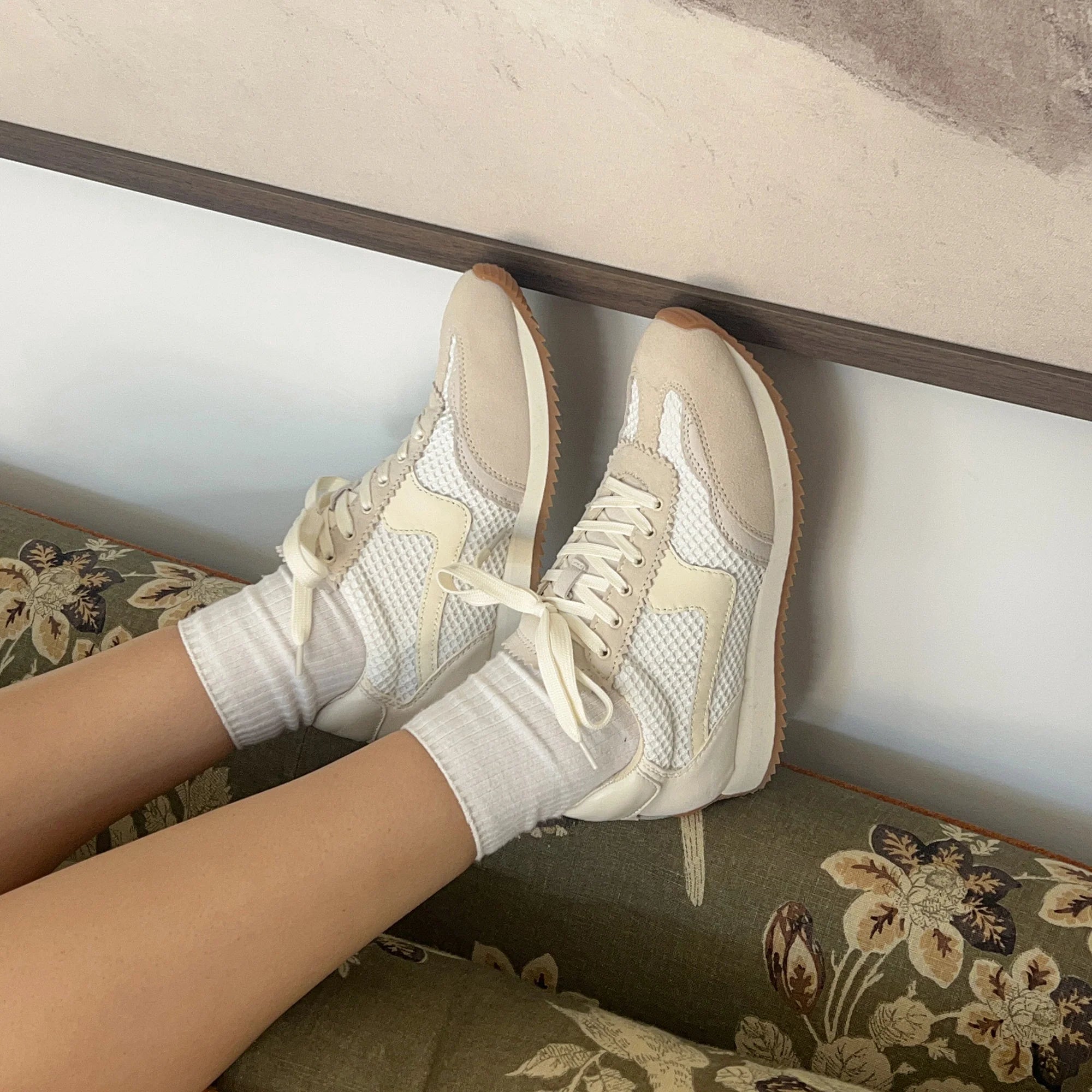 B.NTCD WHITE WOVEN MESH