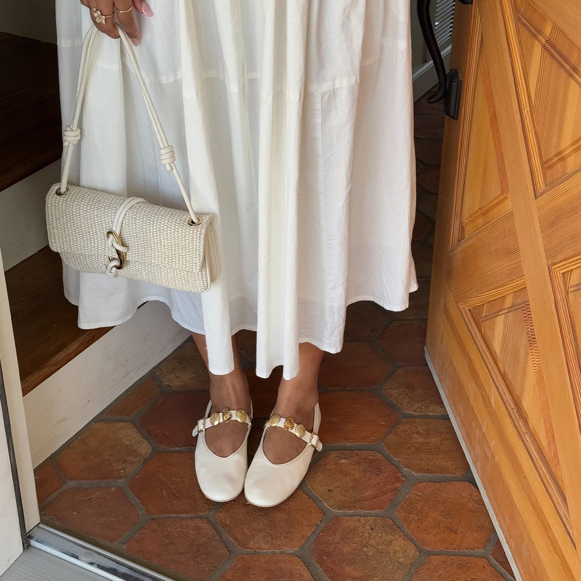 RELAN OFF WHITE LEATHER