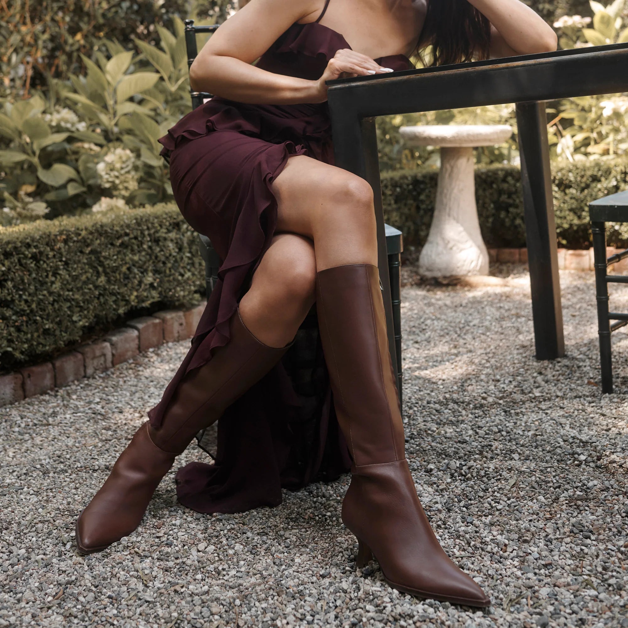 AUGGIE NARROW CALF CHOCOLATE LEATHER