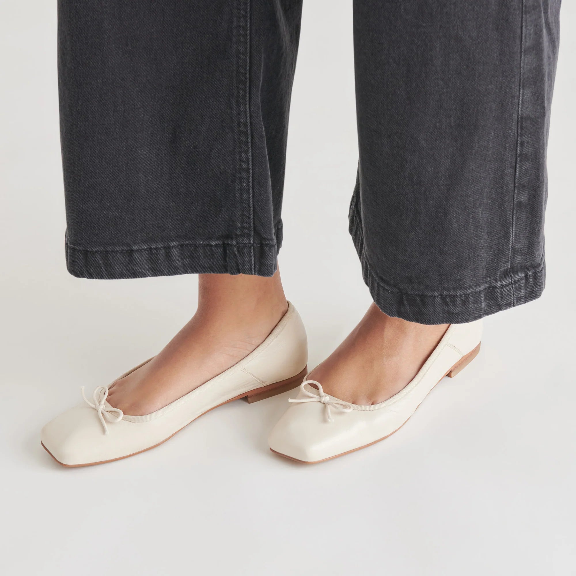 ANISA CREME LEATHER