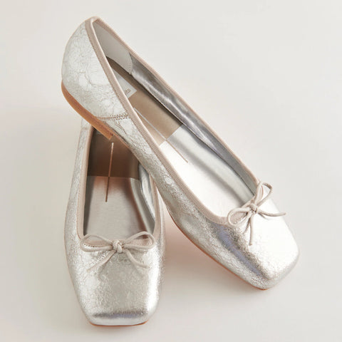 DOLCEVITA ANISA SILVER LEATHER Attentive Inclusions