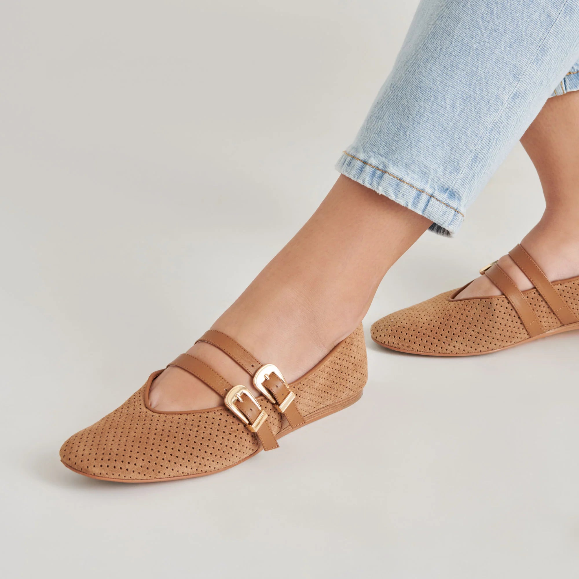BAYLEE PECAN PERF SUEDE