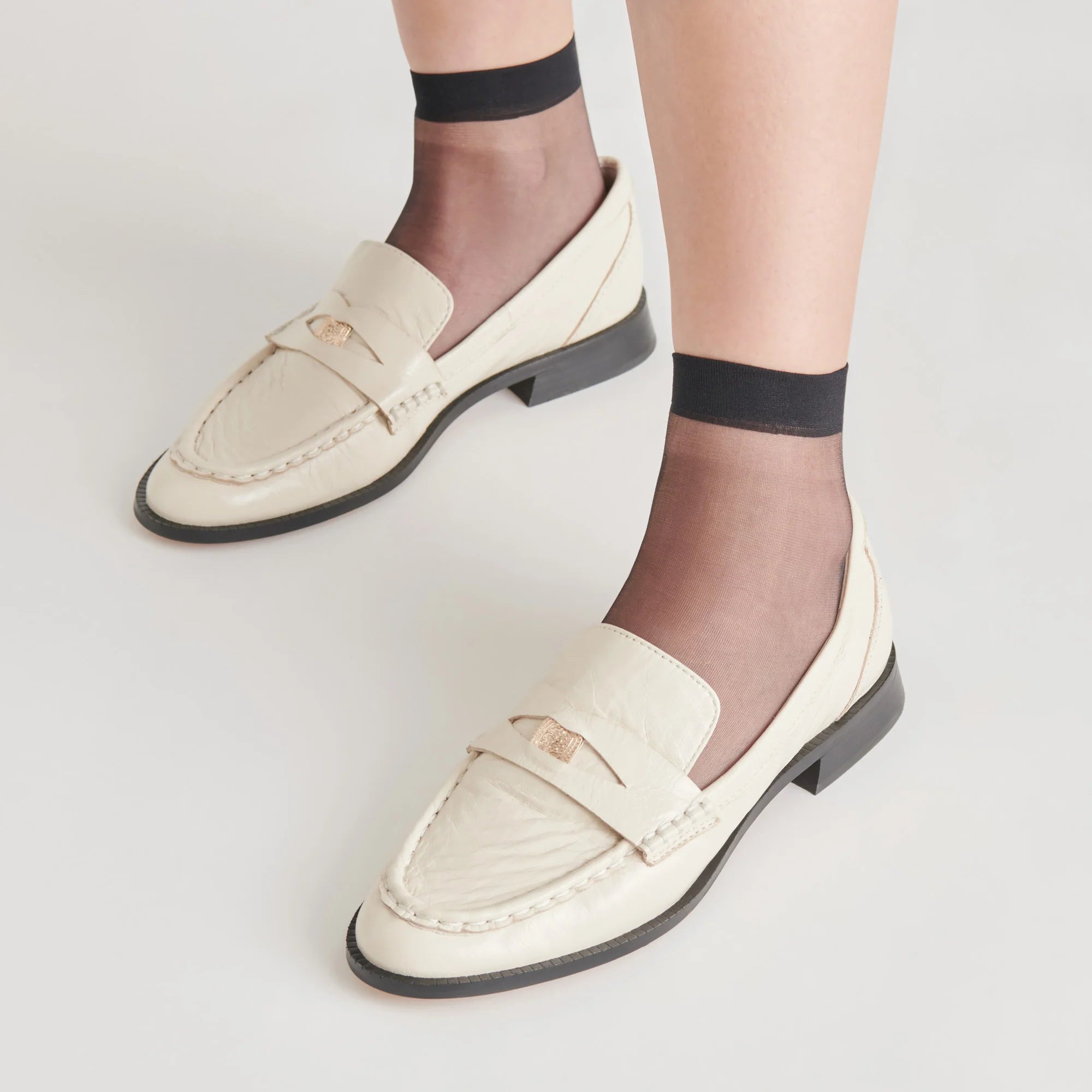 HILLY IVORY CRINKLE PATENT