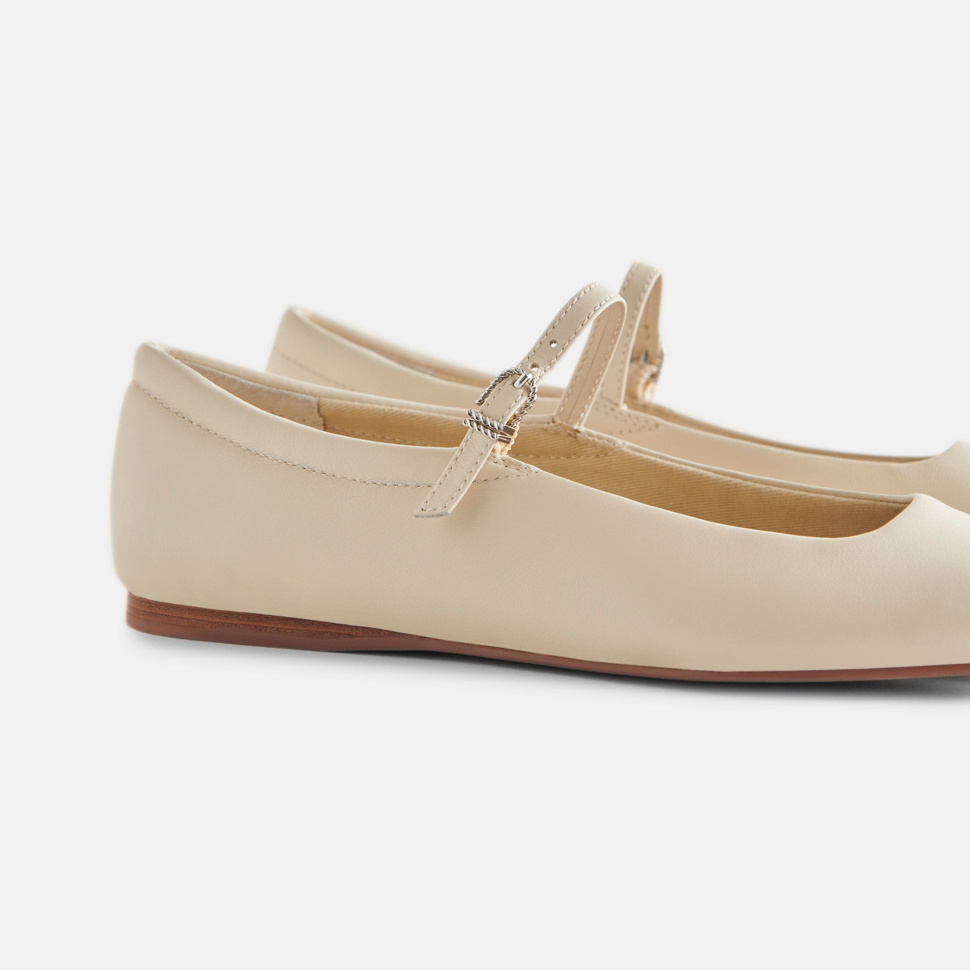 REYES IVORY LEATHER