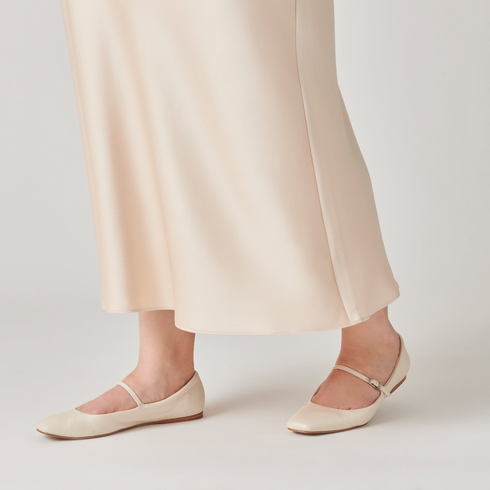 REYES IVORY LEATHER