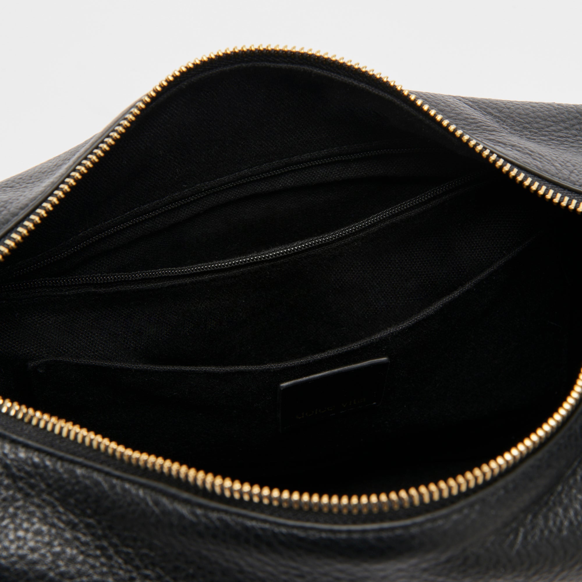 HANA BLACK LEATHER