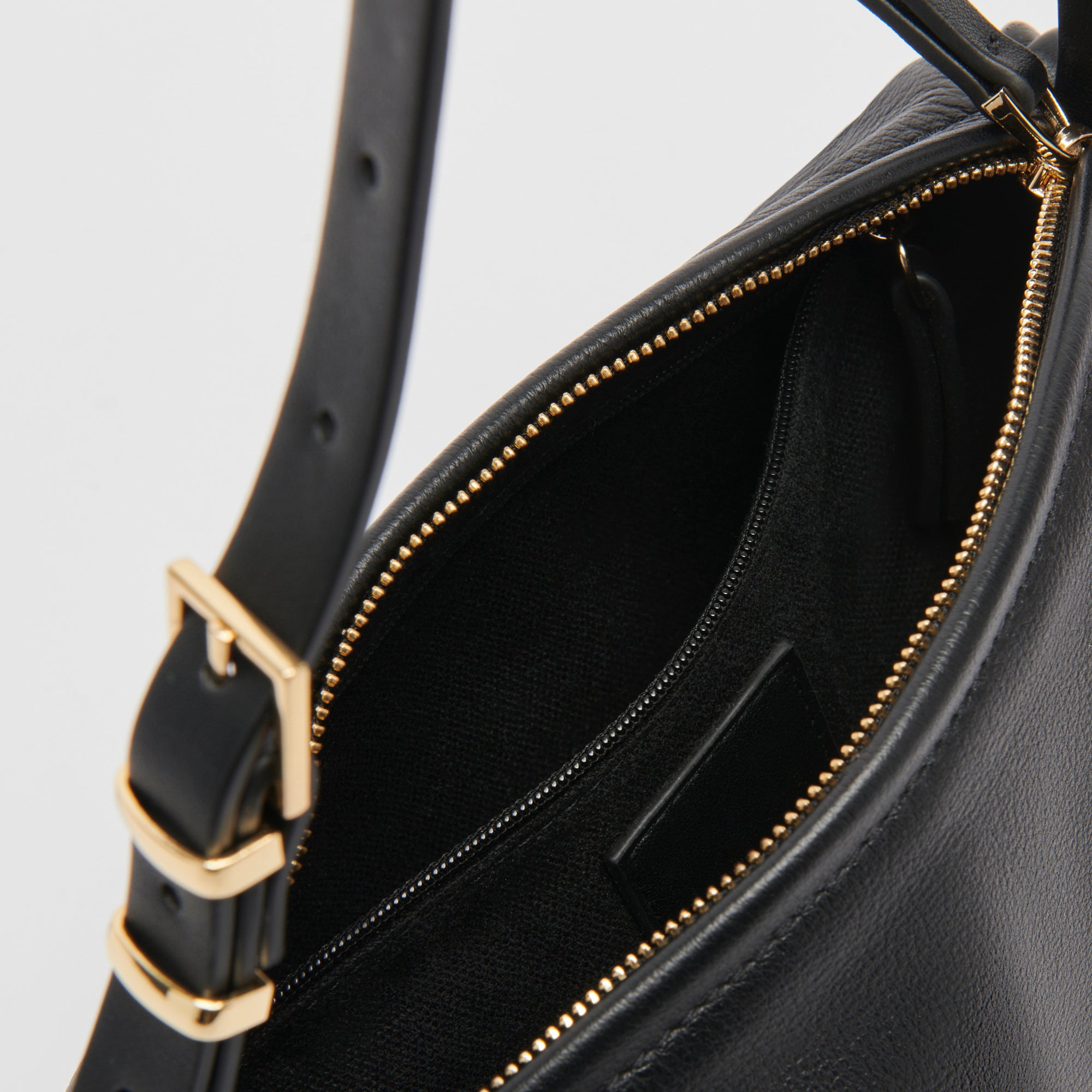 LIVI BLACK LEATHER