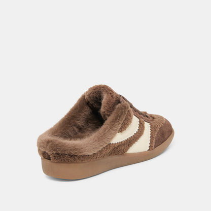 MERIT SLIDE PLUSH DK BROWN PLUSH