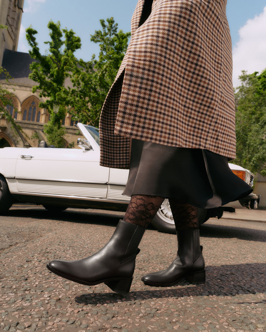 LINNY H2O BLACK LEATHER